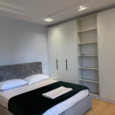 Apartment Newborn